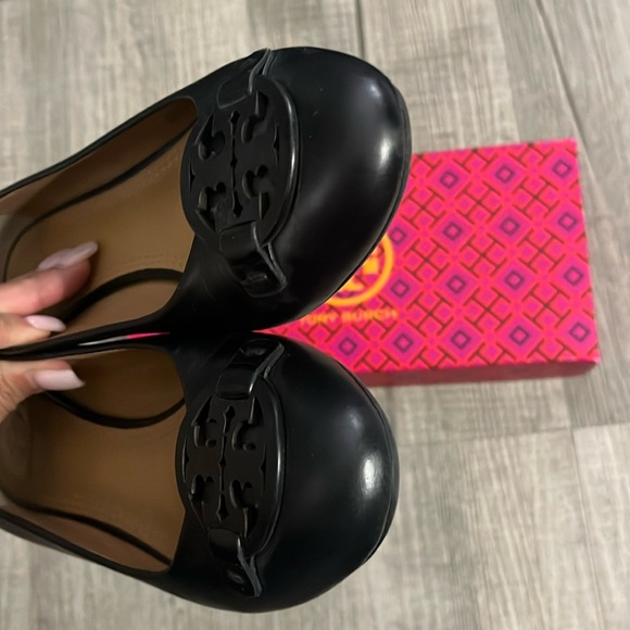 Tory Burch Leather Shoes - Picture 2 of 10